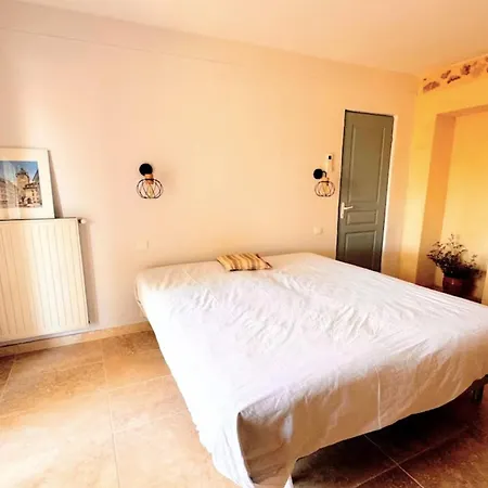 House With A View Of Mont Ventoux * Sauveterre (Gard)