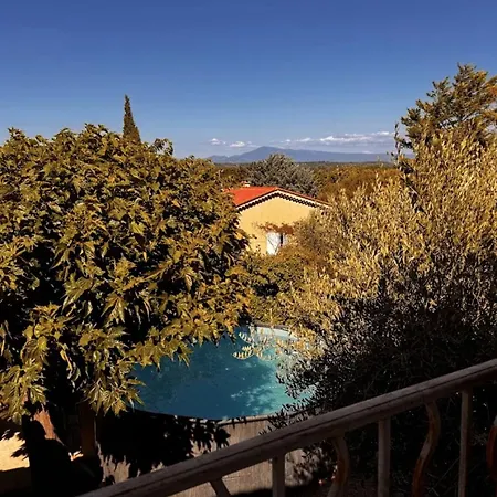 House With A View Of Mont Ventoux