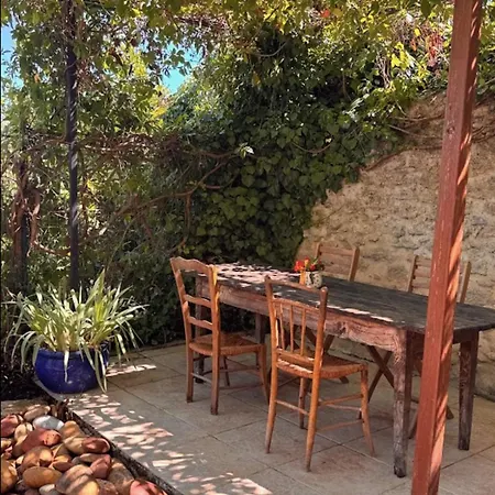 בית נופש House With A View Of Mont Ventoux